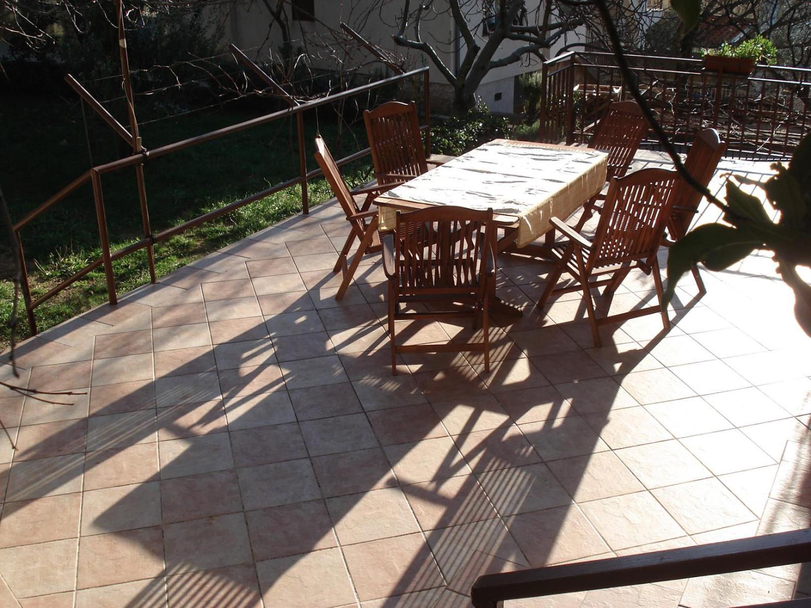Apartments Mia Starigrad Paklenica Εξωτερικό φωτογραφία