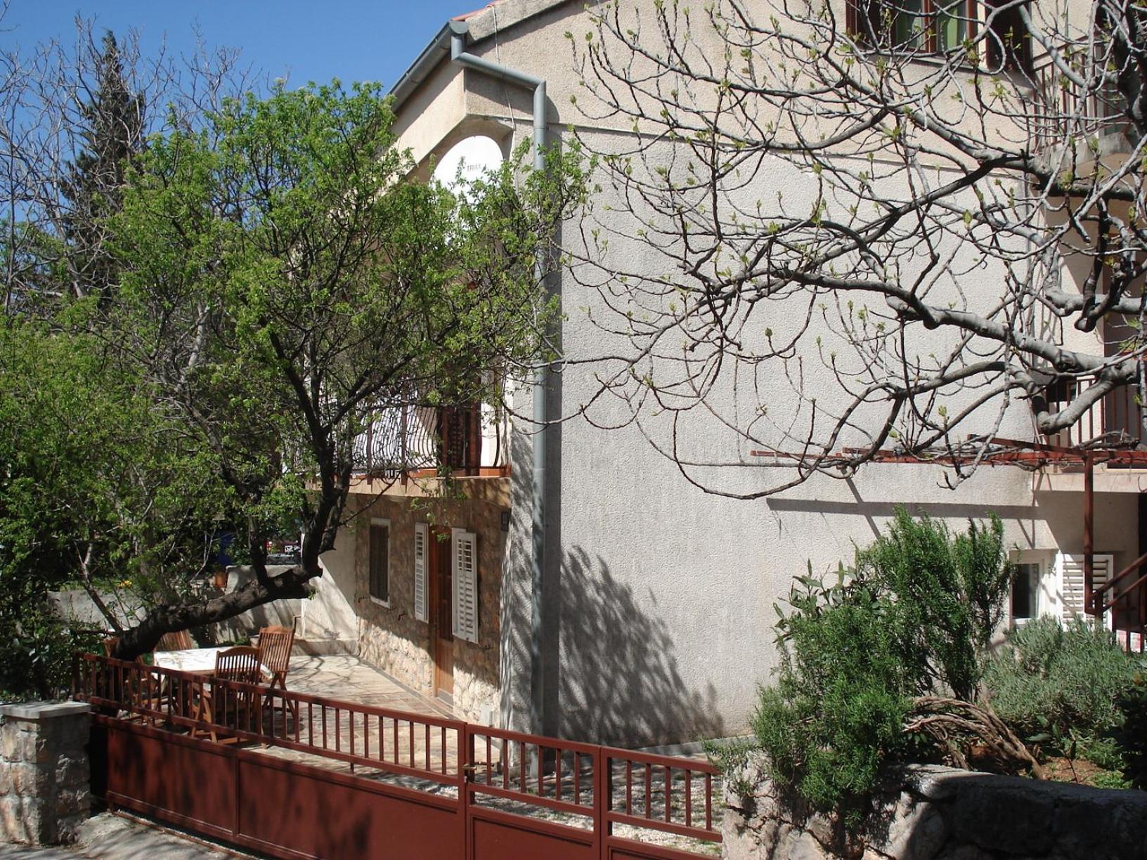 Apartments Mia Starigrad Paklenica Εξωτερικό φωτογραφία